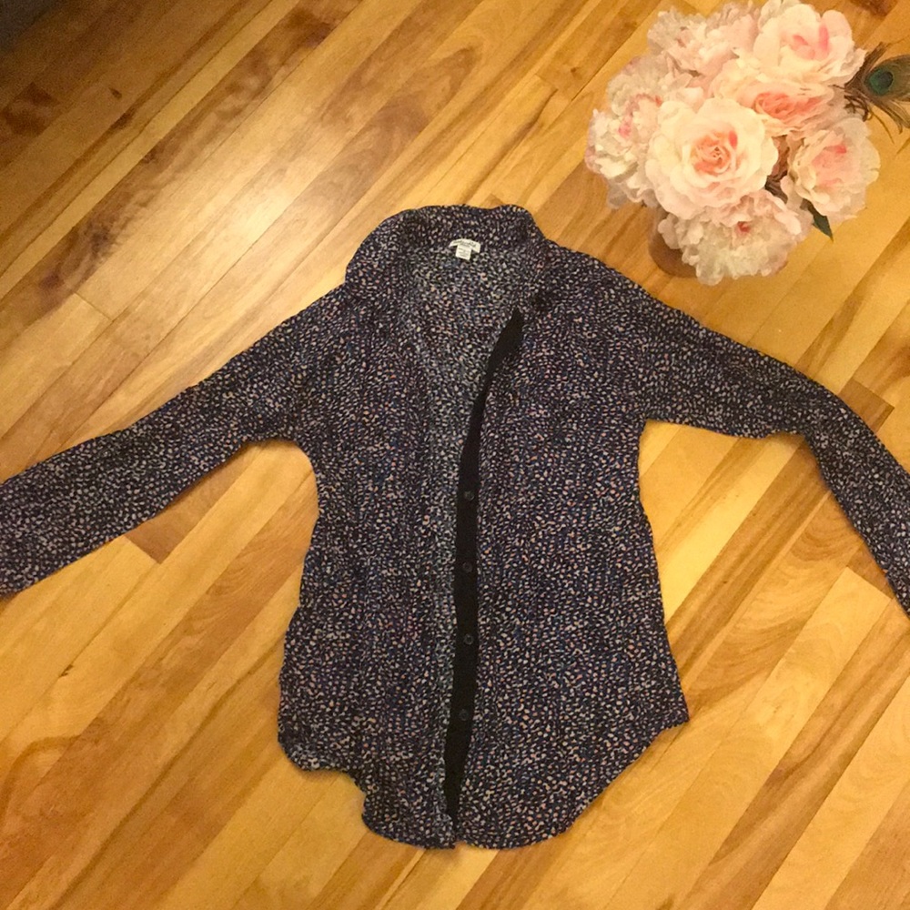 Dotted Button Up 👚